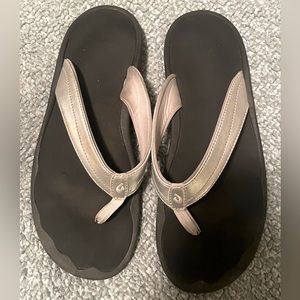 OluKai ‘Ohana Flip Flops
